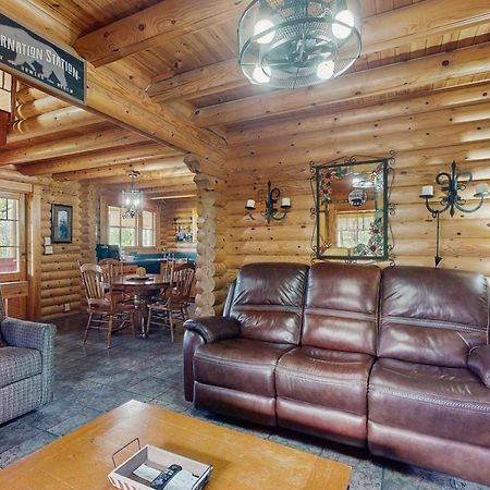 Pine Cone Cabin Gatlinburg Exterior photo