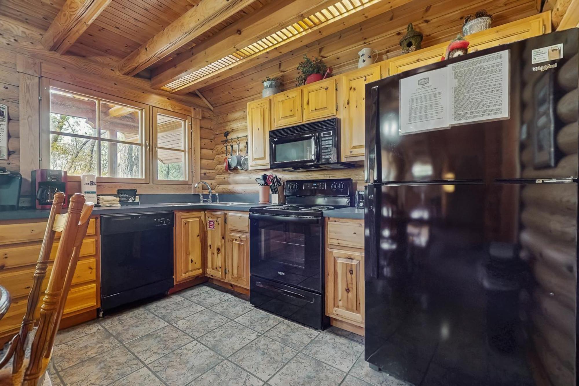 Pine Cone Cabin Gatlinburg Exterior photo