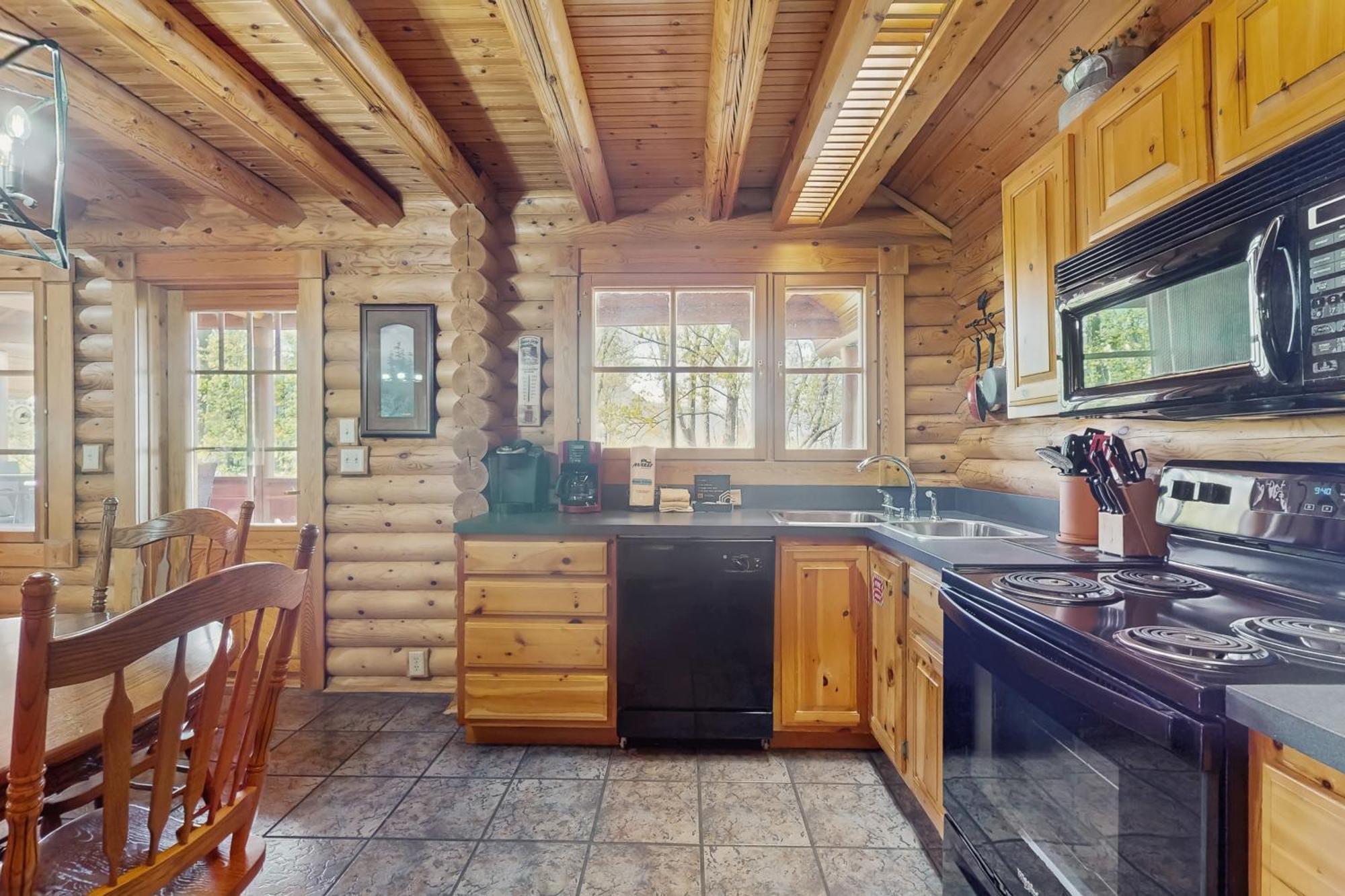Pine Cone Cabin Gatlinburg Exterior photo